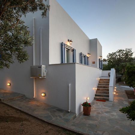 Ruby'S Summer House With Spacious Garden And Free Parking Gavrio Exterior foto