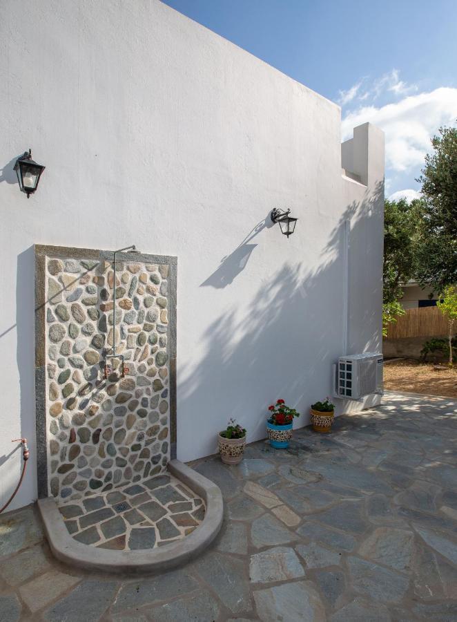 Ruby'S Summer House With Spacious Garden And Free Parking Gavrio Exterior foto